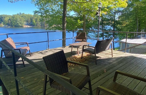 Farwell Cabina | Renovated lake cabin w/ raised deck & screened in porch, close to town & skiing!