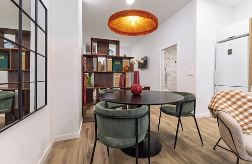 Torrefiel Apartamento | Loft reformado | Adaptado | Smart TV | AC | 3Pax |