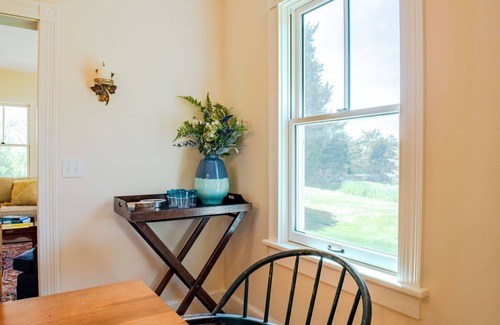 Matunuck Casa | Renovated Matunuck Farmhouse with private access to Potters Pond, double kayak included