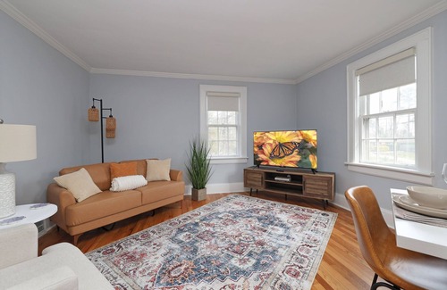 Durham Casa | *Renovated* Modern 2BR Near Duke/Downtown/Hospital