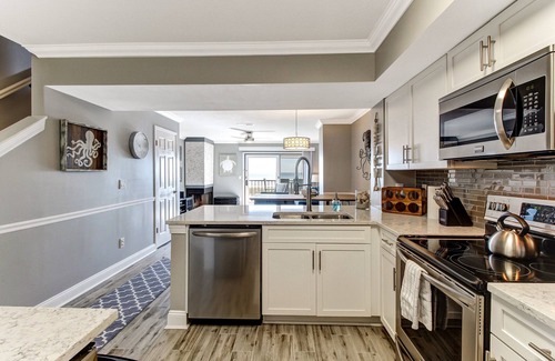 Amelia City Condominio | RENOVADO frente al mar de 2 pisos Condo - Acceso a Amelia Island Golf & Beach Club