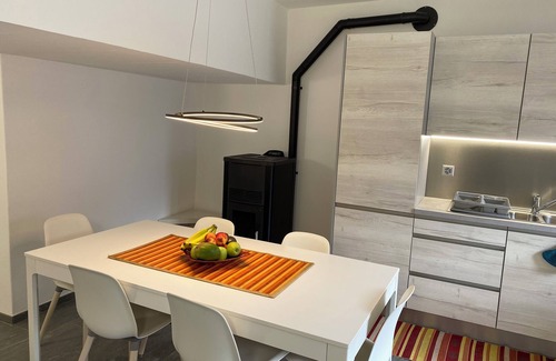 Lavizzara Chalet De Esquí | Renovated old cottage, surrounded by alpine nature