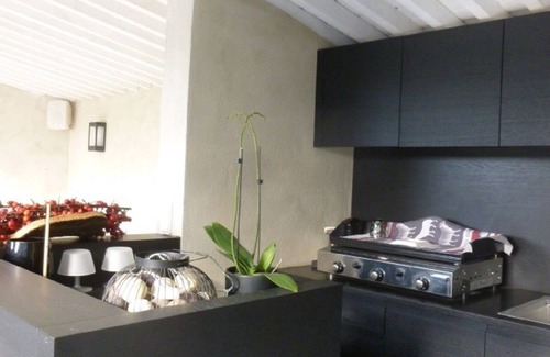 Rognonas Casa | Renovated old farmhouse South Avignon, wooded park, swimming pool, tennis