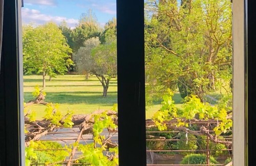 Rognonas Casa | Renovated old farmhouse South Avignon, wooded park, swimming pool, tennis
