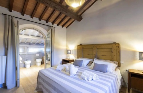Fratticciola Otro | Renovated & Relaxing Historical Cortona Farmhouse