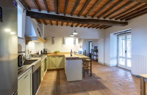 Fratticciola Otro | Renovated & Relaxing Historical Cortona Farmhouse