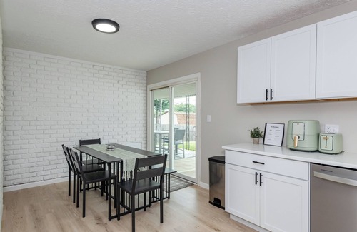 Fairborn Casa | Renovated Retreat, Fire-Pit, 2 King Beds