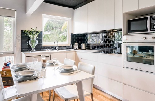 Drummoyne Apartamento | Renovated Retro Apartment Near Harbour Front Walks