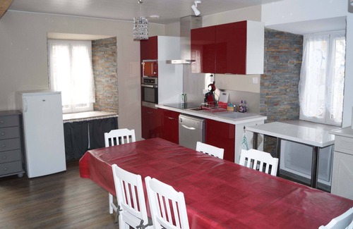 Coucouron Casa | Casa rural renovada en VILLEVERTE ***