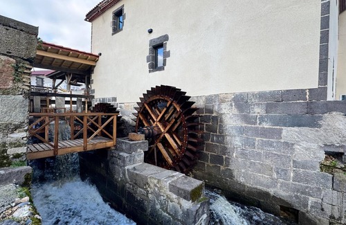 Saint-Ignat Casa | Renovated, spacious and comfortable 26-bed mill