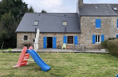 Plufur Casa | Renovated stone house in Brittany
