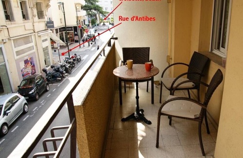 Cannes City Centre Apartamento | Renovado Estudio cerca de Croisette y el Palais des Festivals