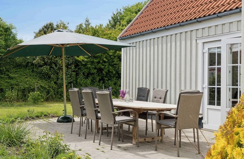 Holloselund Casa | Renovated summer house in Vejby/ Tisvilde