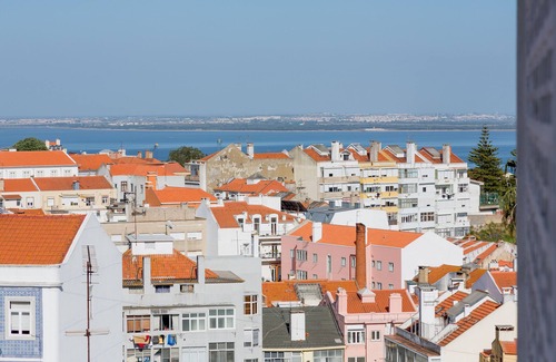 Alfama Apartamento | Renovated Sunny Apartment with Balcony, By TimeCooler
