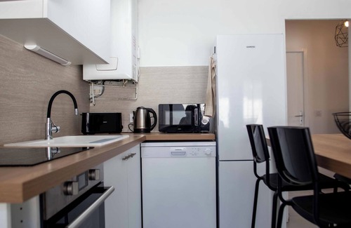 Villenave-d'Ornon Casa | Renovated T6 house with garden near transport