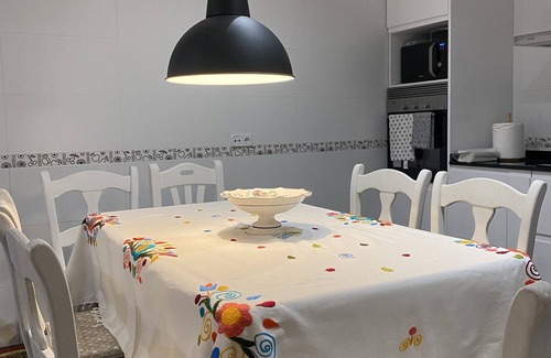 Perales de Tajuna Casa | Casa de pueblo reformada con terraza.