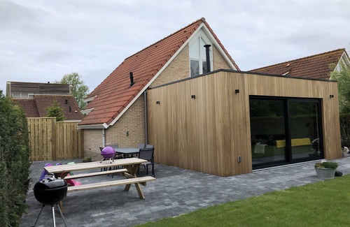 Breskens Casa | RENOVATED vacation home by the sea Breskens10 pers. child friendly, dog welcome.