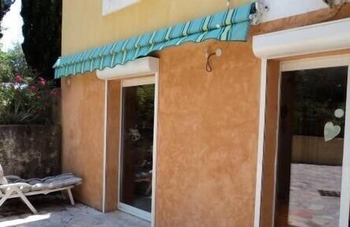 Cuers Villa | Villa renovada con decoración oriental, 4 personas, 1 dormitorio