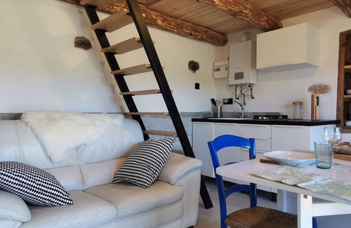 Langeac Cabaña | Casa de viña renovada en Langeac, naturaleza y senderismo
