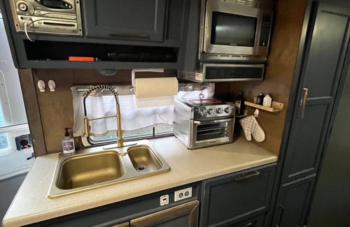 Hayfork Casa | Renovated Vintage 5th Wheel