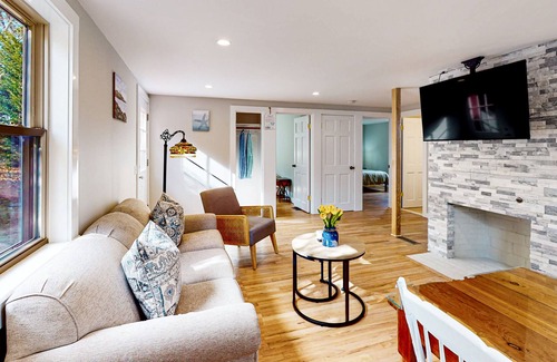 East Harwich Casa | Renovated waterfront home with great deck, 2 kayaks & pond beach access