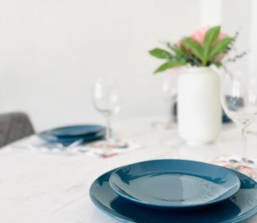 Andreasvorstadt Apartamento | Renoviertes Apartment in zentraler Lage - WLAN, Smart-TV, Küche, Balkon und Queensize-Bett für 4 Gäste