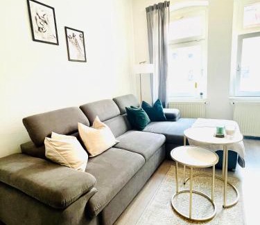 Andreasvorstadt Apartamento | Renoviertes Apartment in zentraler Lage - WLAN, Smart-TV, Küche, Balkon und Queensize-Bett für 4 Gäste