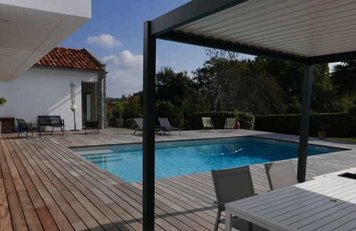 Bassussarry Casa | Rent an architect's villa with direct access to the Arcangues golf course (Basque Country)