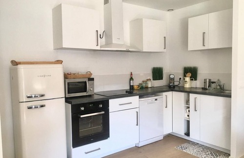 Saint Seurin - Fondaudege Apartamento | Rent apartment Bordeaux Centre Fondaudège -2 bedrooms, 58m² ( 83 m2 total)