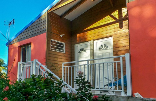 Deshaies Apartamento | Apartamento / casa en Deshaies, tranquilas vistas al mar y montaña