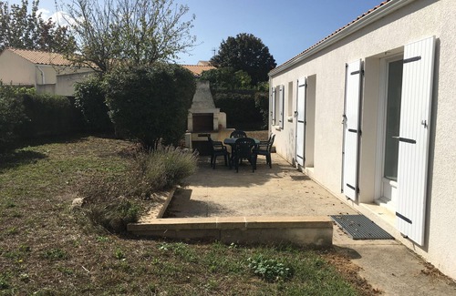 Nieul-sur-Mer Casa | Rent detached house with enclosed garden, near La Rochelle, Ile de Ré