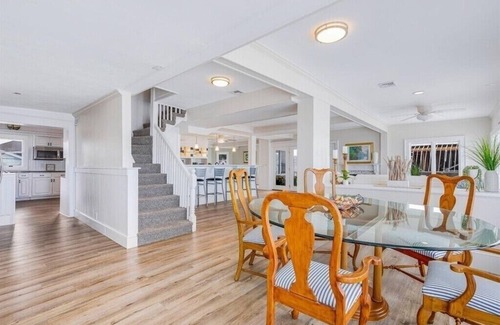 Scituate Cabina | Rent entire exquisite former Inn & former Bed & Breakfast with 5 Beds & 6 Baths