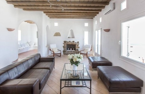 Plintri Villa | Rent holiday Villas on Mykonos Greece