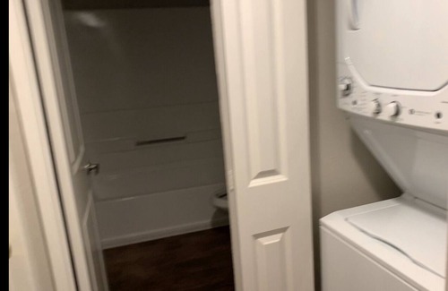 Calabasas Apartamento | Rent room with DOOR LOCK in 2bed/2bath Calabasas w Pool,Jacuzzi,Gym,Tennis Court