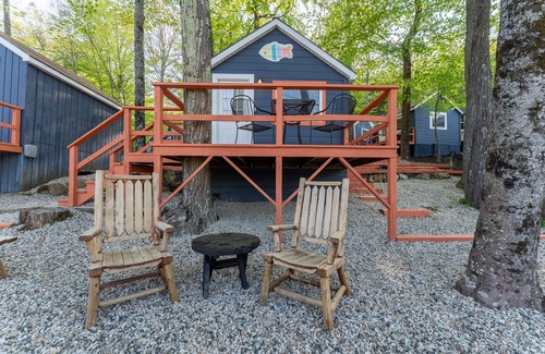 Alton Bay Cabina | Rent Vacanza Cabins Sleeps 37 Perfect for retreats, weddings and more!