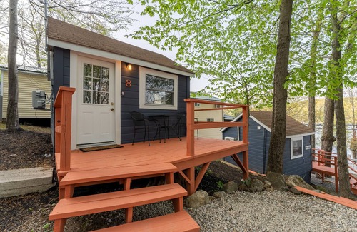 Alton Bay Cabina | Rent Vacanza Cabins Sleeps 37 Perfect for retreats, weddings and more!