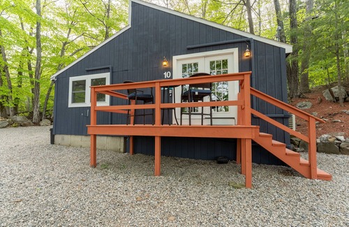 Alton Bay Cabina | Rent Vacanza Cabins Sleeps 37 Perfect for retreats, weddings and more!