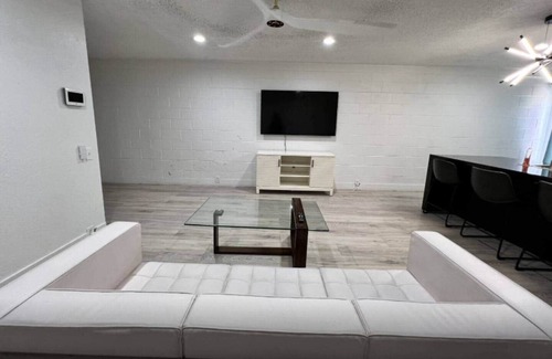 Las Vegas Apartamento | Near Fremont Apartment 3beds,Parking,Pet friendly