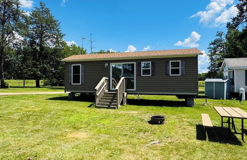 Wisconsin Dells Cabina | Rental Cabin #305 w/Queen bed