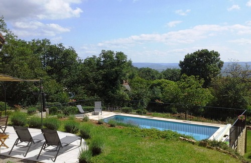 Loubressac Casa | Alquiler casa en Loubressac Nord Lot (46) 8 a 10 personas con piscina privada