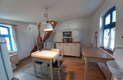 Laasow Apartamento | Alquiler-Estándar-Baño Privado-Vista al Jardín-Klinkerhaus Altenteil