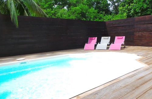 Deshaies Cabaña | Rental *** Swimming pool - Sea view - Air conditioning 2 min from Plage Leroux.
