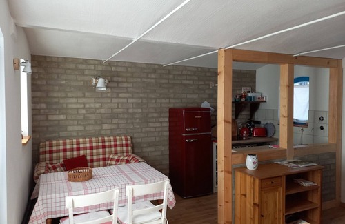 Laasow Apartamento | Alquiler-Tradicional-Baño Privado-Vista al Jardín-Klinkerhaus Schweinestall