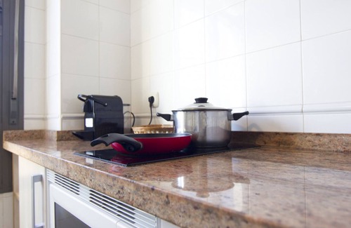 Macarena Tres Huertas-Macarena Cinco Apartamento | RentalSevilla Navegando por el Guadalquivir