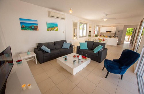 Cape Greko Villa | The Ultimate Guide to Renting Your Luxury 3 Bedroom Villa on the Beach, Famagusta Villa 1020