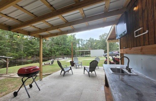 Maurepas Casa | Reposez-Vous on the Bayou