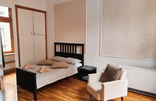 Stari Grad Apartamento | Republic Square Studio