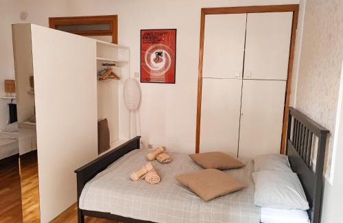 Stari Grad Apartamento | Republic Square Studio