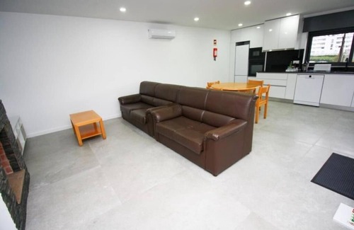 Oliveira De Azemeis Casa | Requinte House - Tranquility and Comfort in One Place