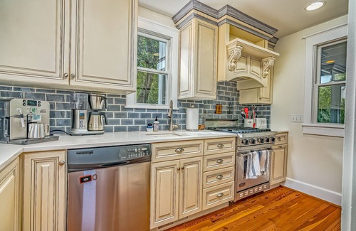 Cape Fear Station Casa | Reset on BHI - Cape Fear Station "Cottage of the Year" Sleeps 6 BHI/Shoals